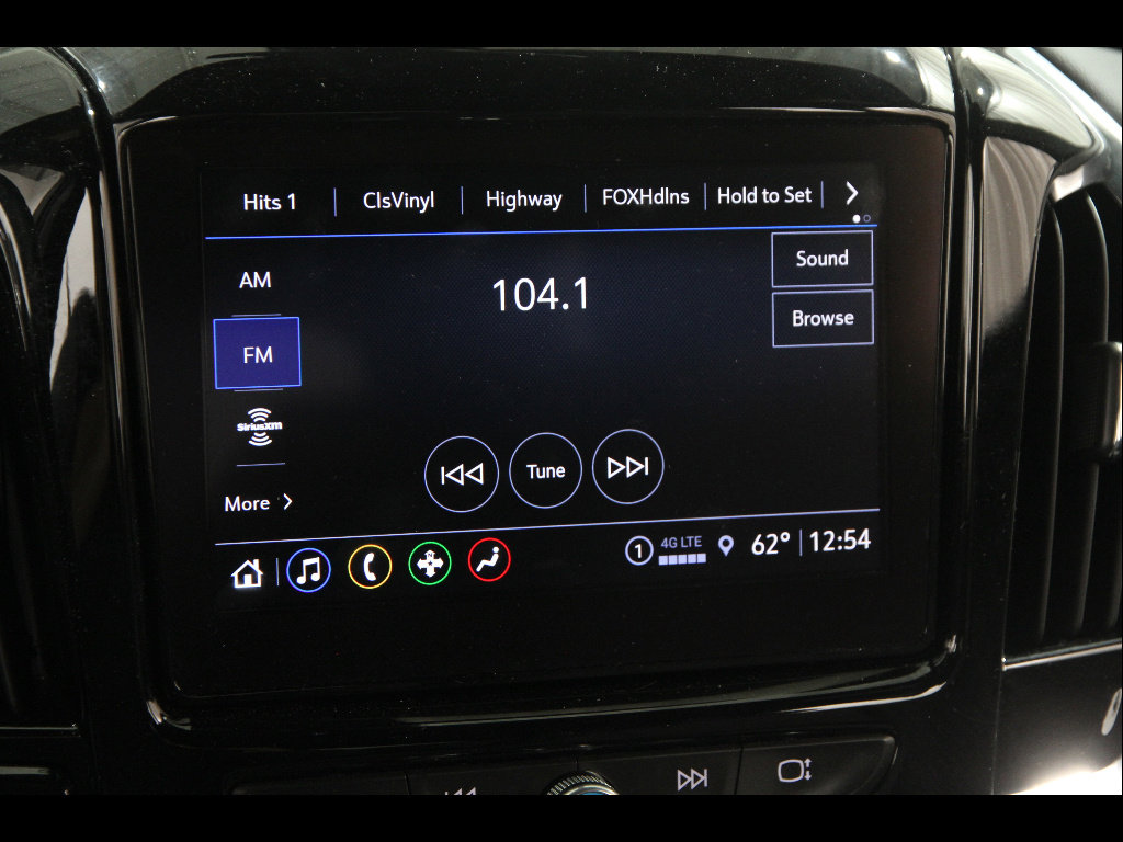 Used 2023 Chevrolet Traverse LT image 11