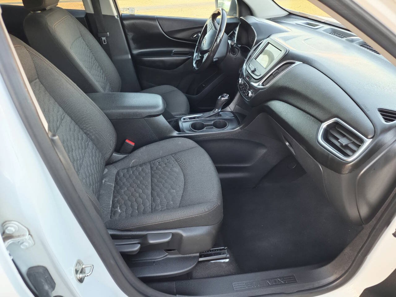 Used 2019 Chevrolet Equinox LT w/ Driver Convenience Package FWD image 22