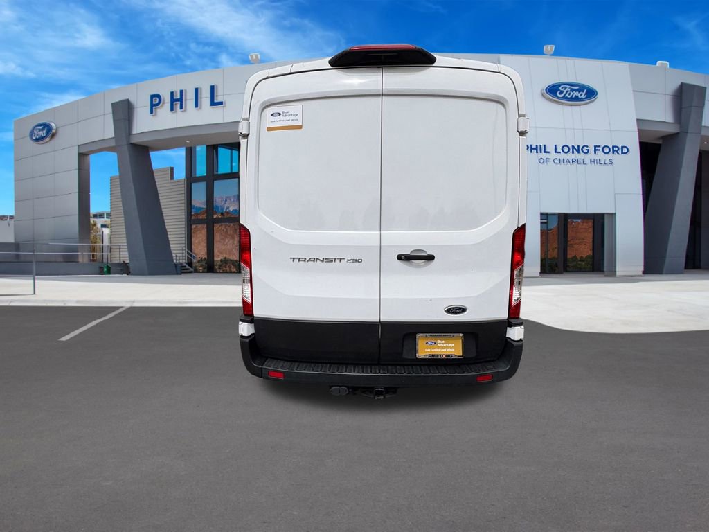 Used 2022 Ford Transit 250 Medium Roof RWD image 4