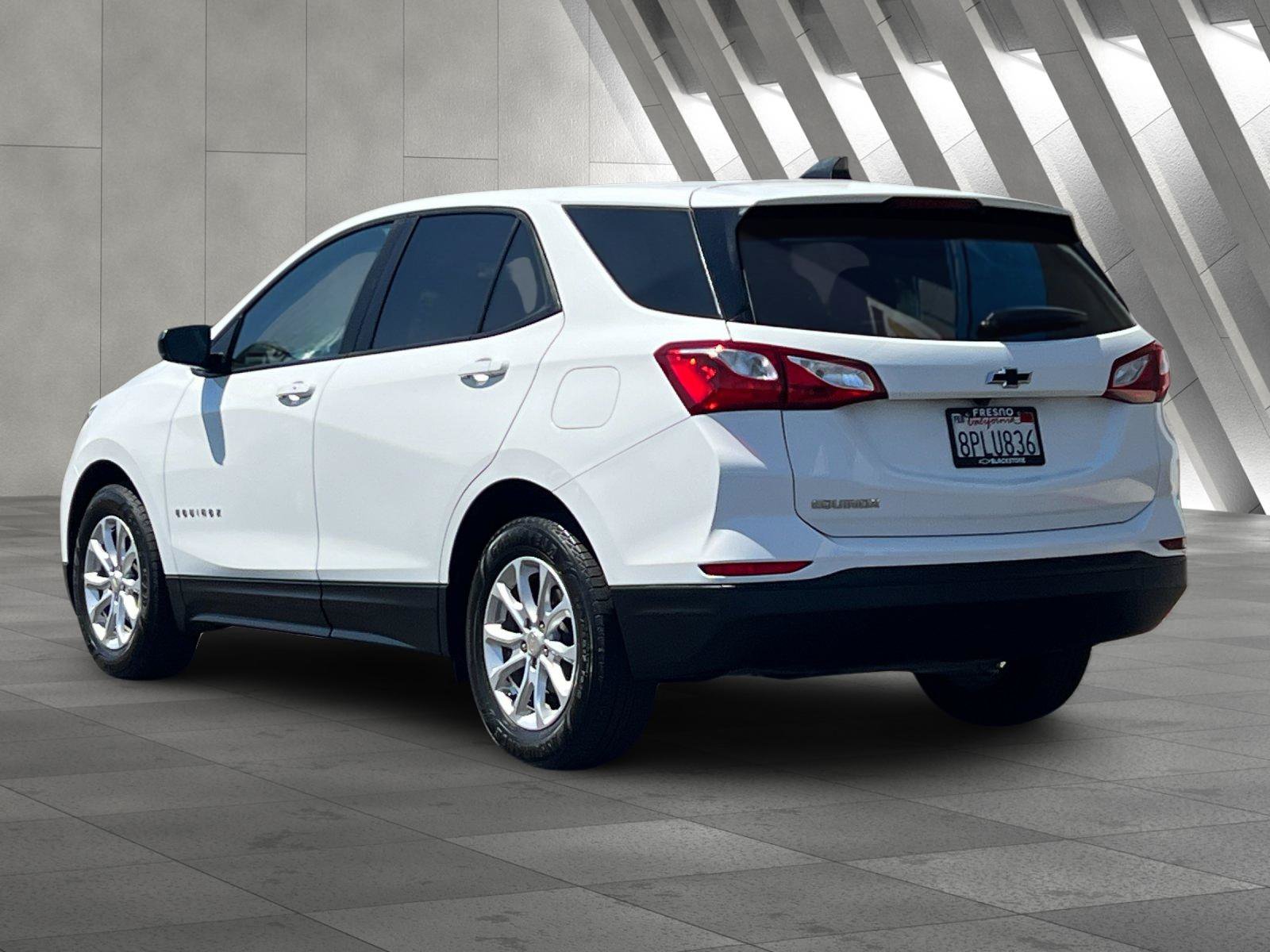 Used 2020 Chevrolet Equinox LS w/ LS Convenience Package FWD image 6