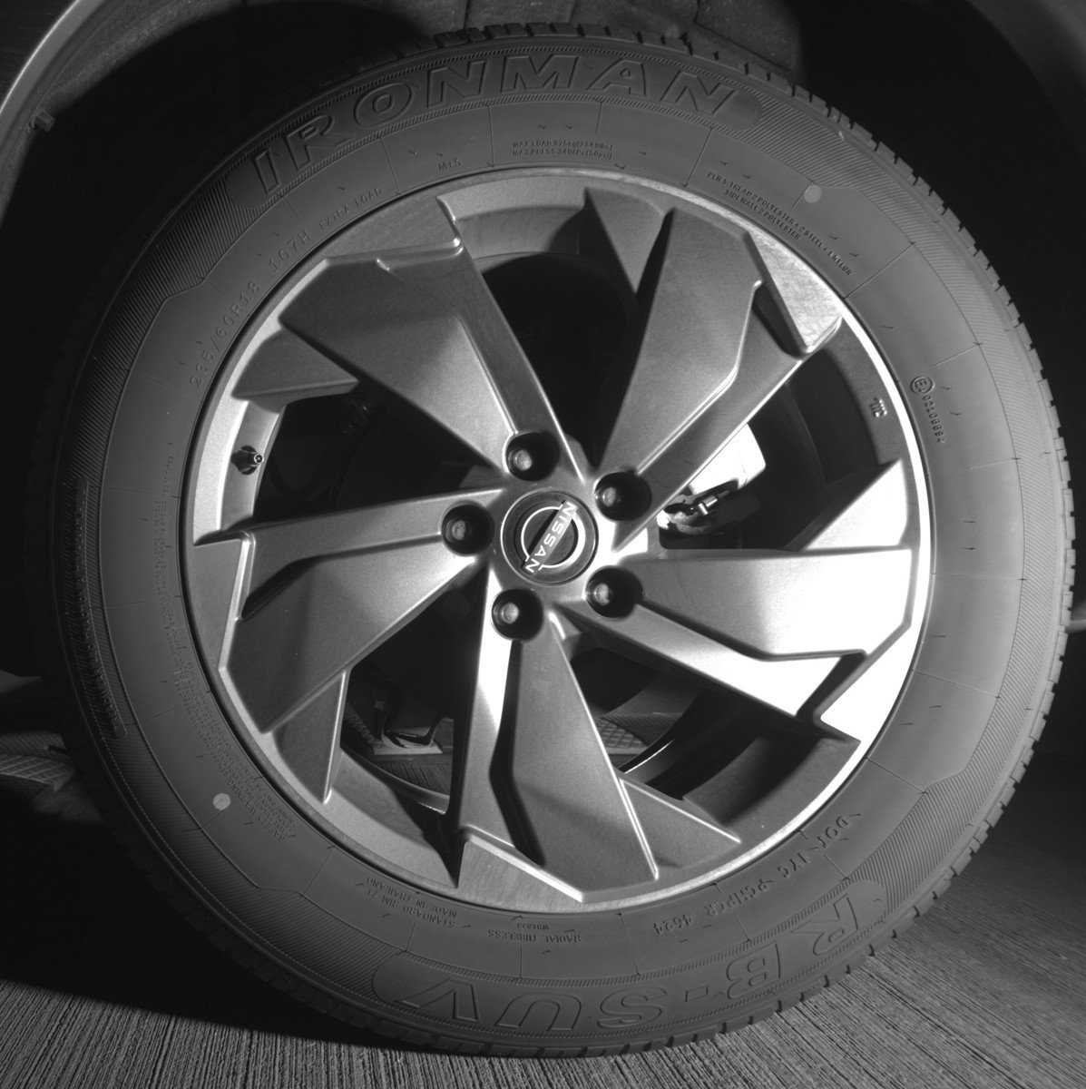 Used 2025 Nissan Rogue SV FWD image 14
