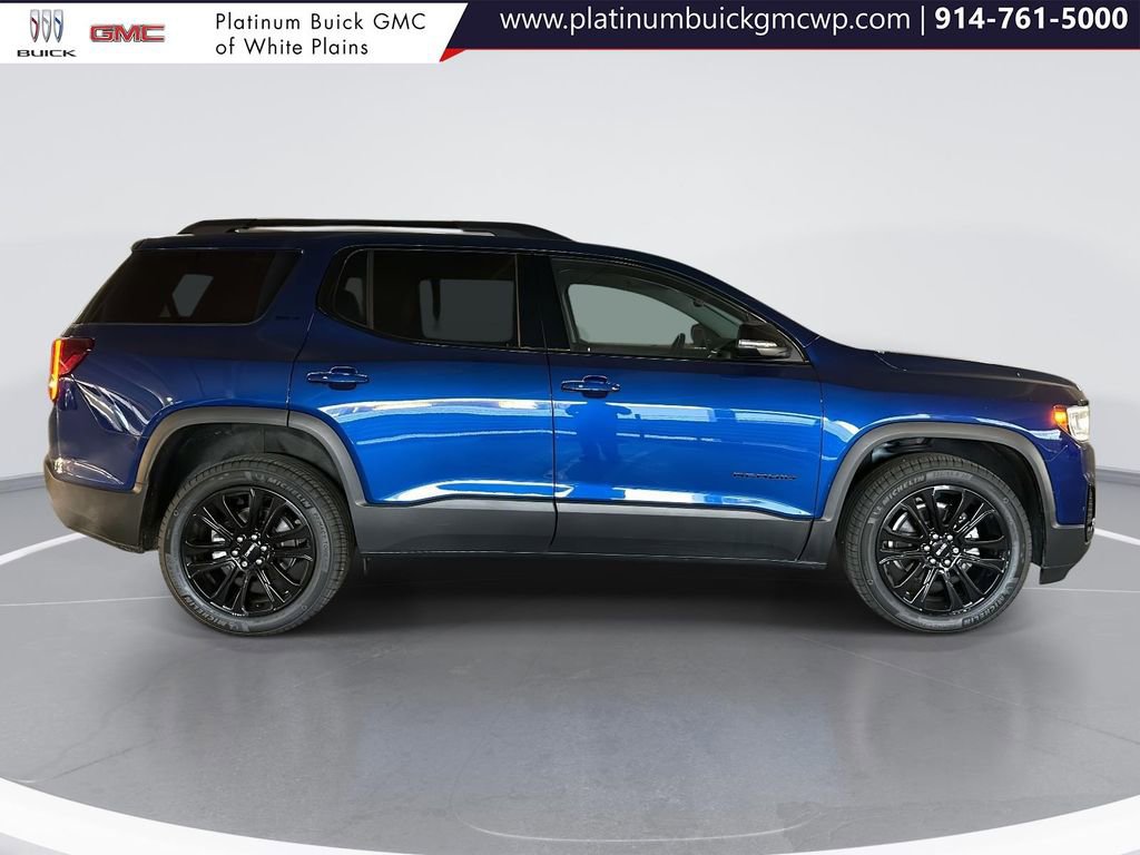 Used 2023 GMC Acadia SLT w/ Elevation Edition image 2