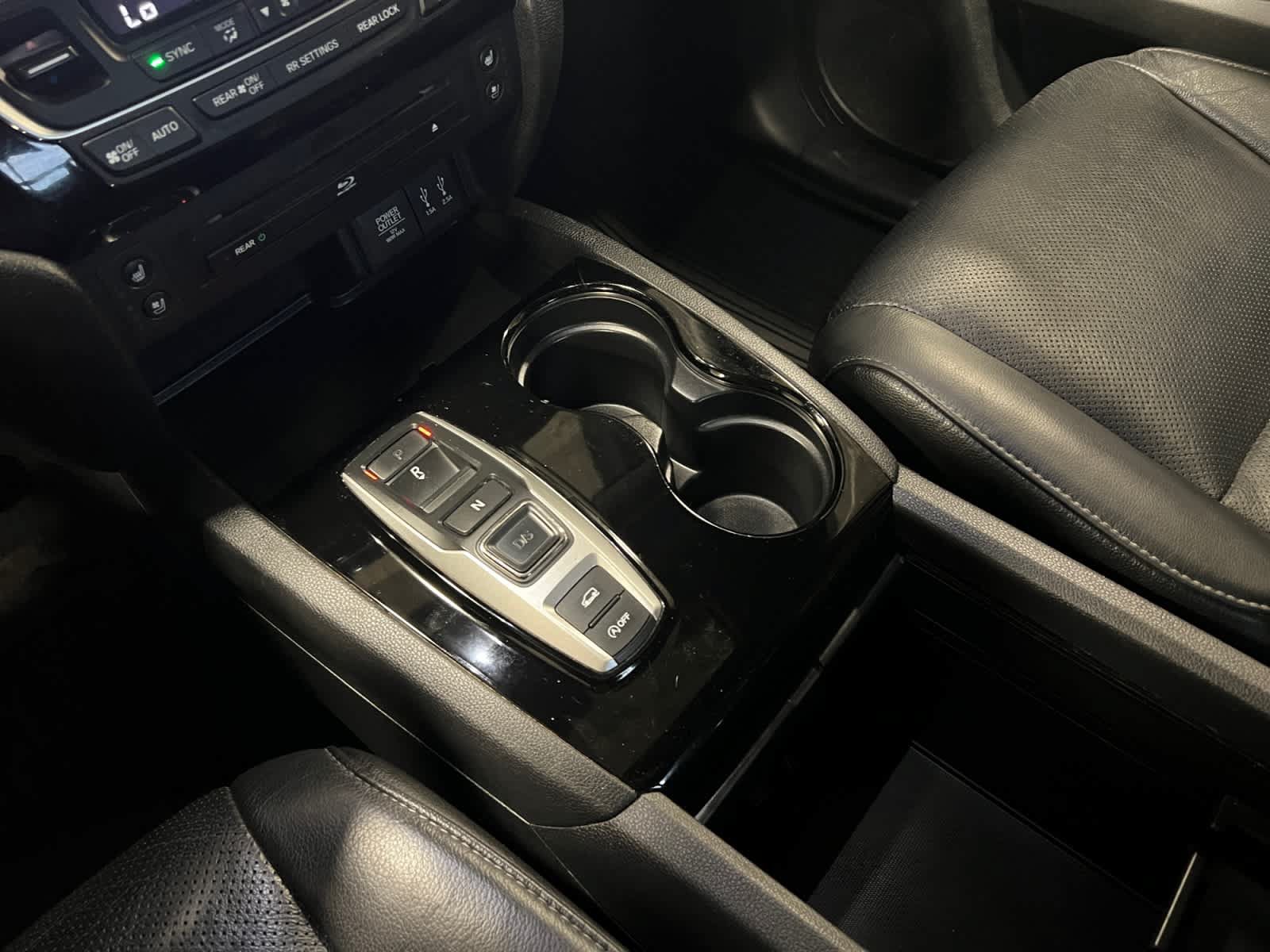 Used 2016 Honda Pilot Elite image 16