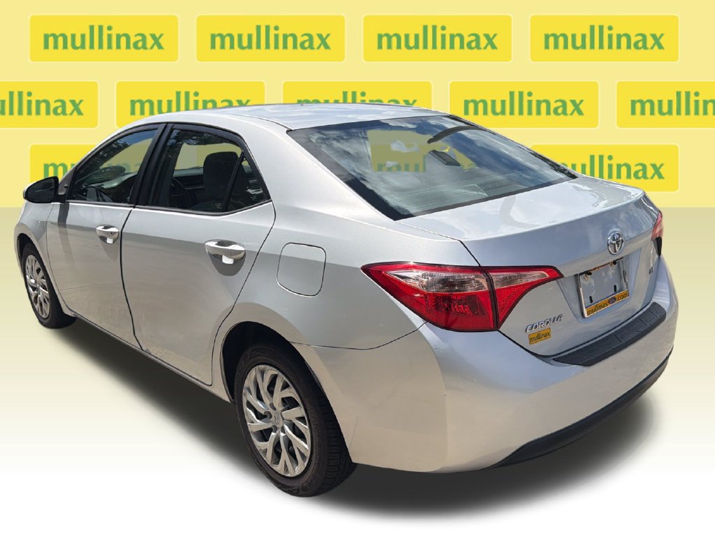 Used 2017 Toyota Corolla LE w/ Carpet Mat Package (TMS) FWD image 9