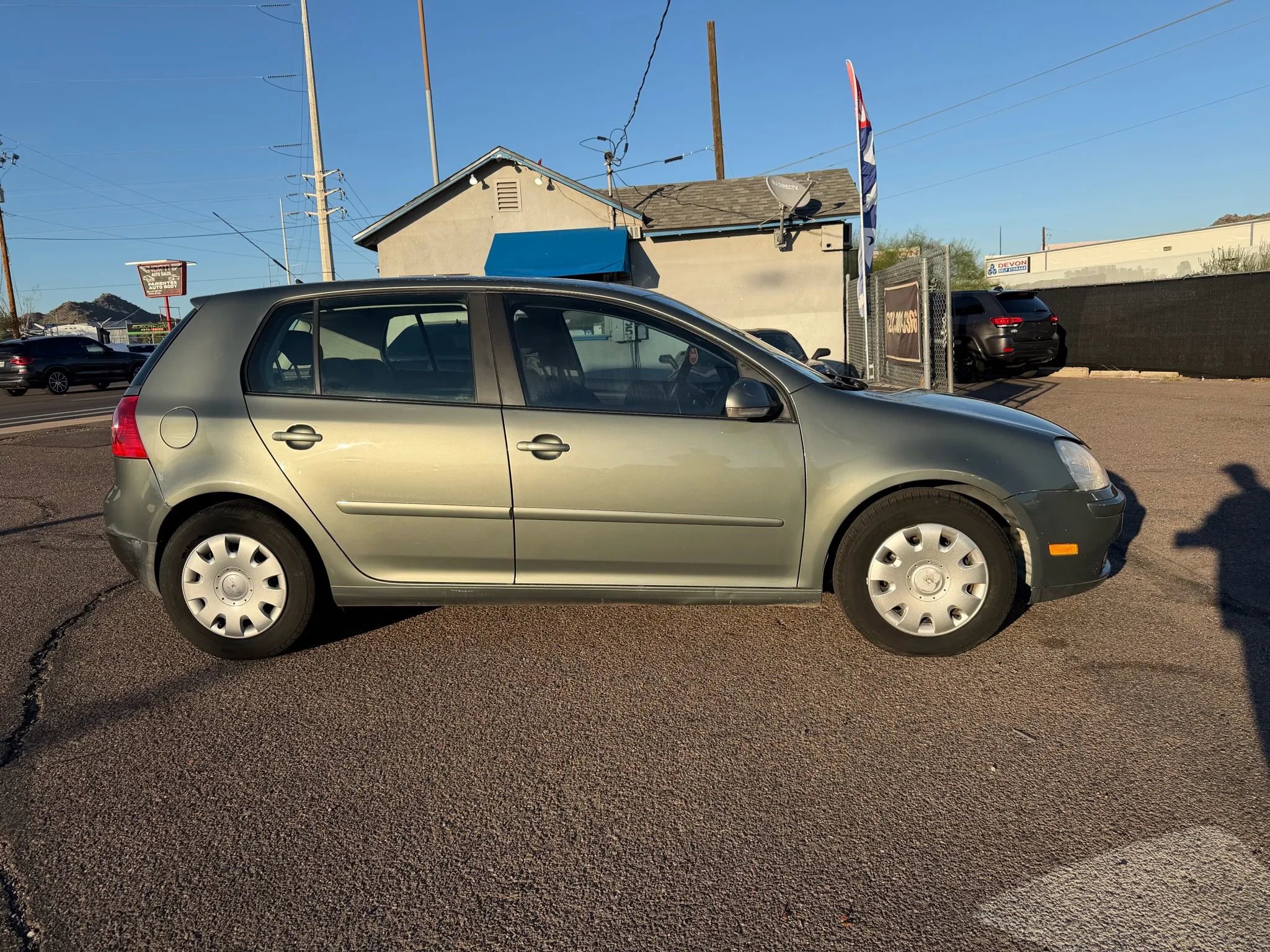 Used 2007 Volkswagen Rabbit 4-Door image 4