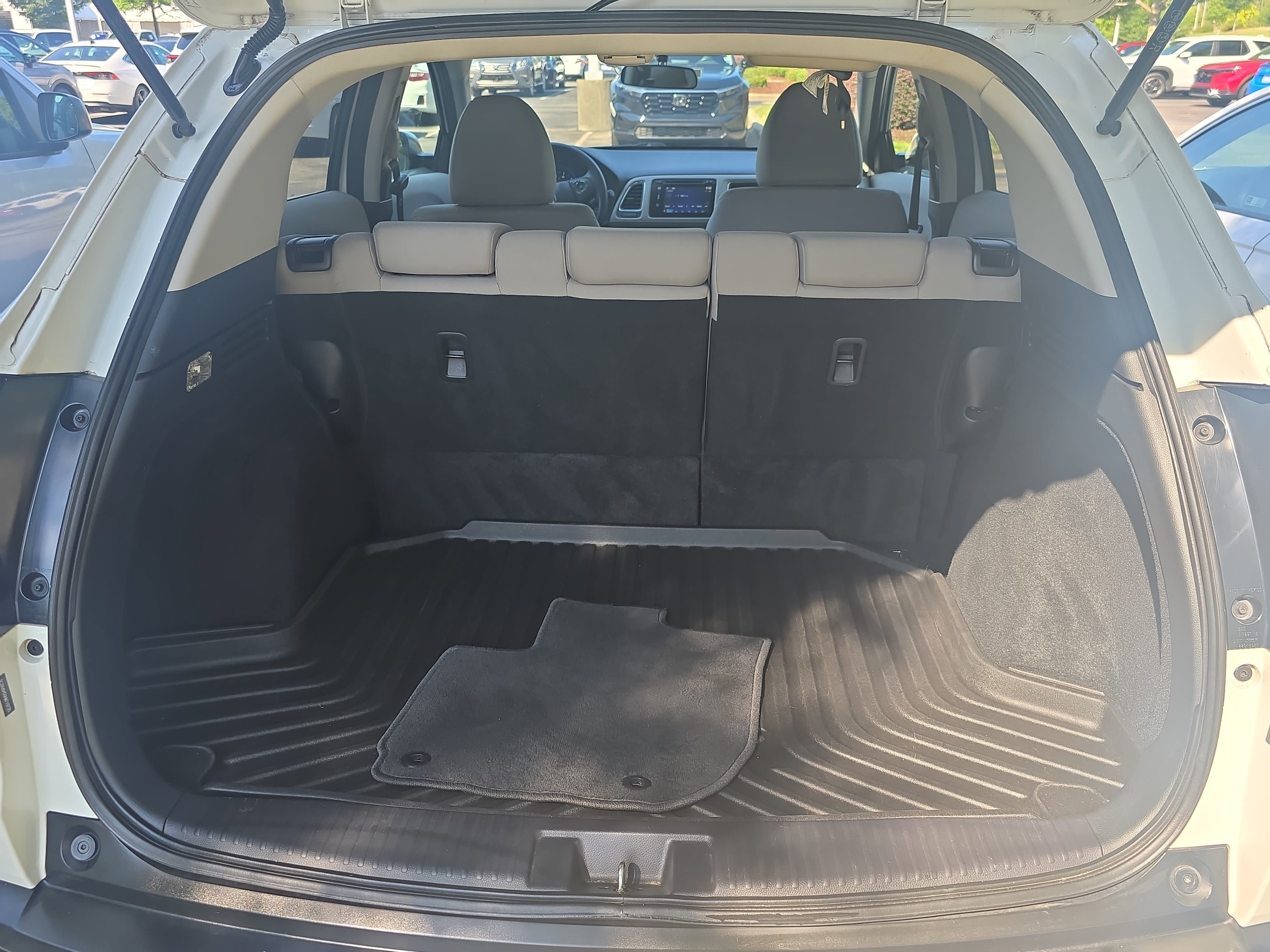 Used 2017 Honda HR-V EX image 13