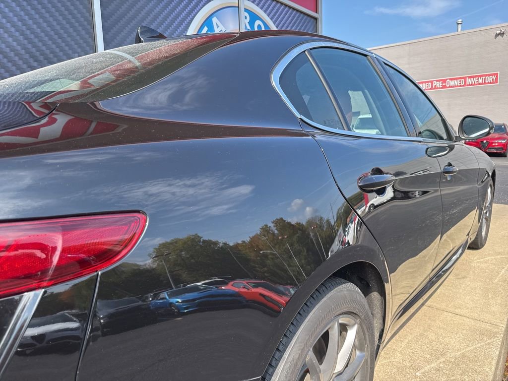 Used 2018 Alfa Romeo Giulia AWD image 6