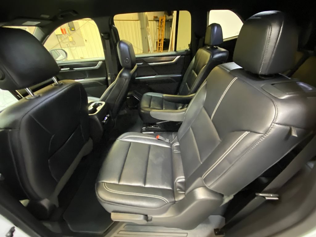 Used 2026 GMC Acadia Elevation w/ Elevation Premium Package AWD/4WD image 25