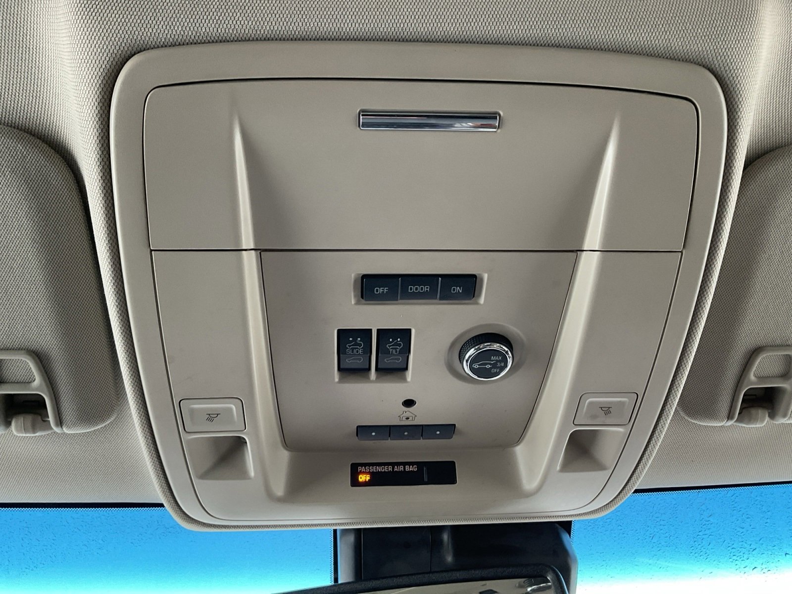 Used 2017 Chevrolet Tahoe Premier image 26