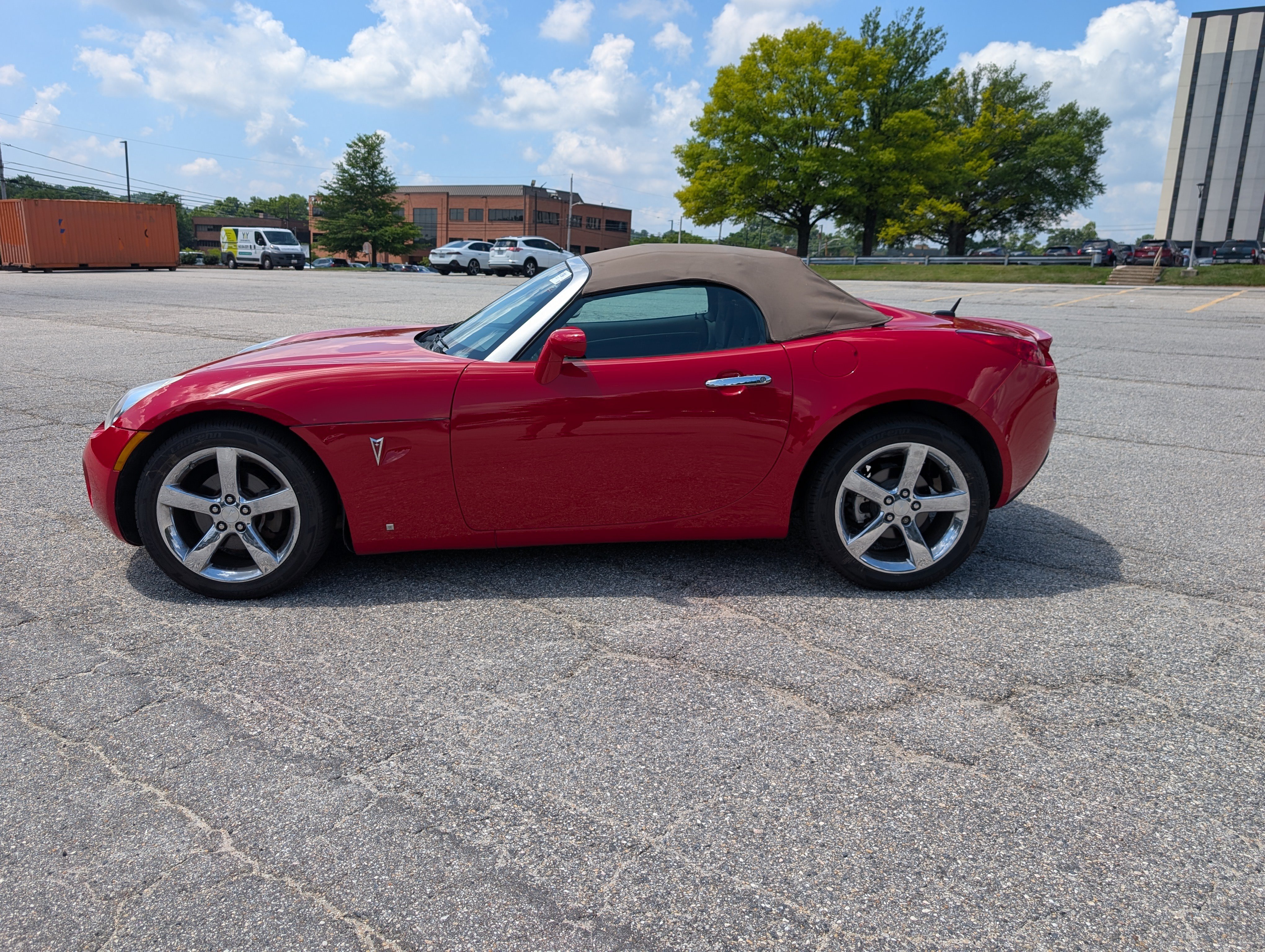 Used 2008 Pontiac Solstice Convertible w/ Preferred Package RWD image 6