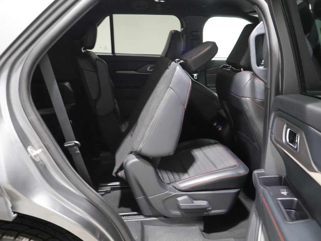 Used 2025 Ford Explorer ST-Line AWD/4WD image 20