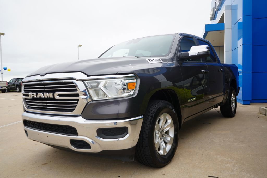 Used 2024 RAM 1500 Laramie AWD/4WD image 4