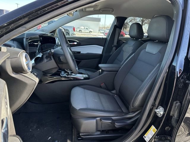 Used 2024 Chevrolet Trax LT image 19