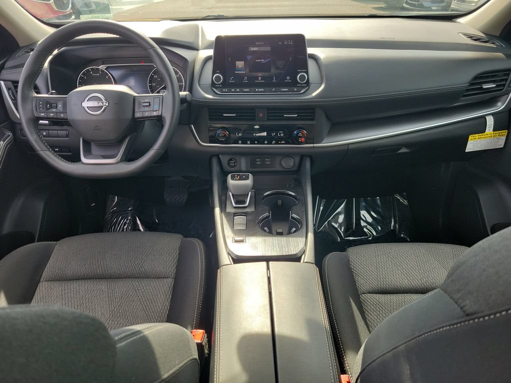 Certified 2026 Nissan Rogue SV FWD image 11