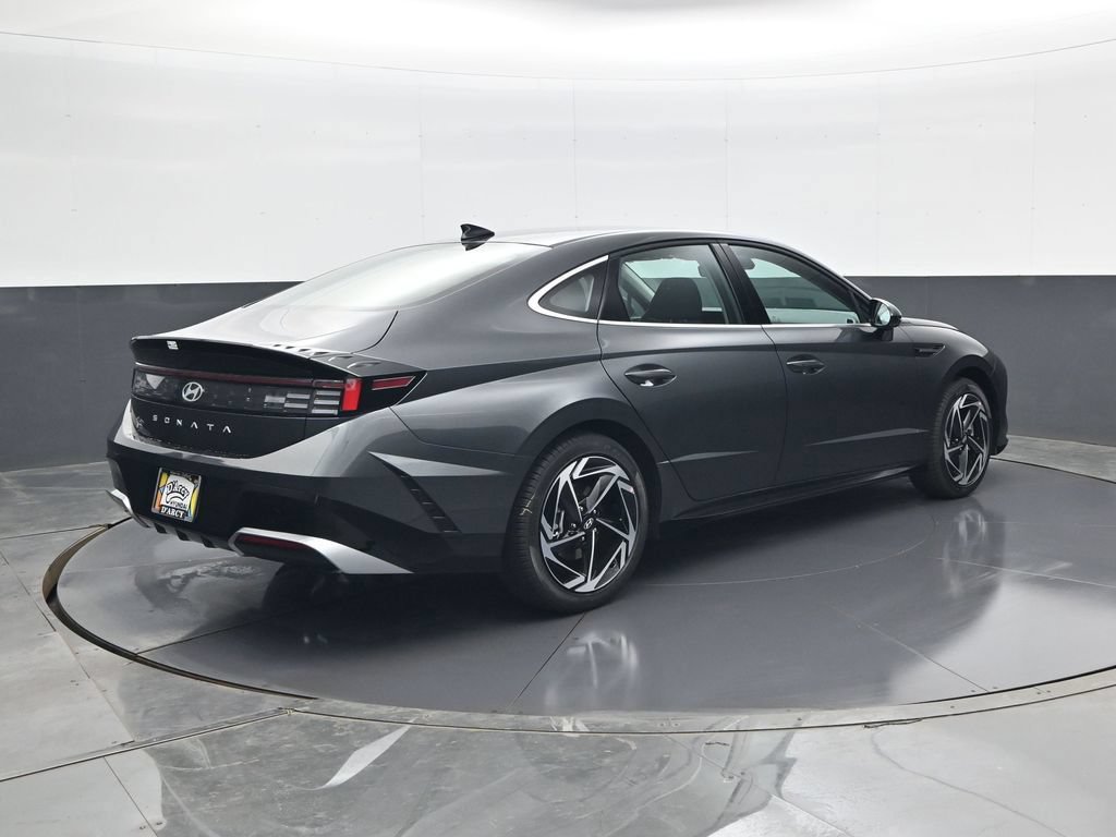 New 2026 Hyundai Sonata SEL FWD image 5