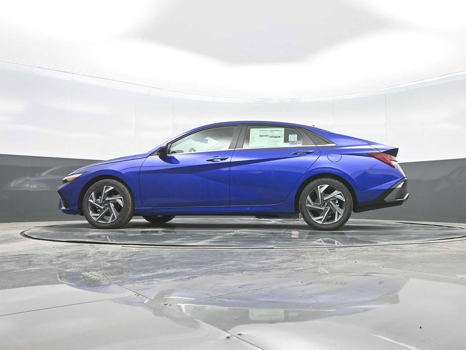 New 2026 Hyundai Elantra Limited image 25