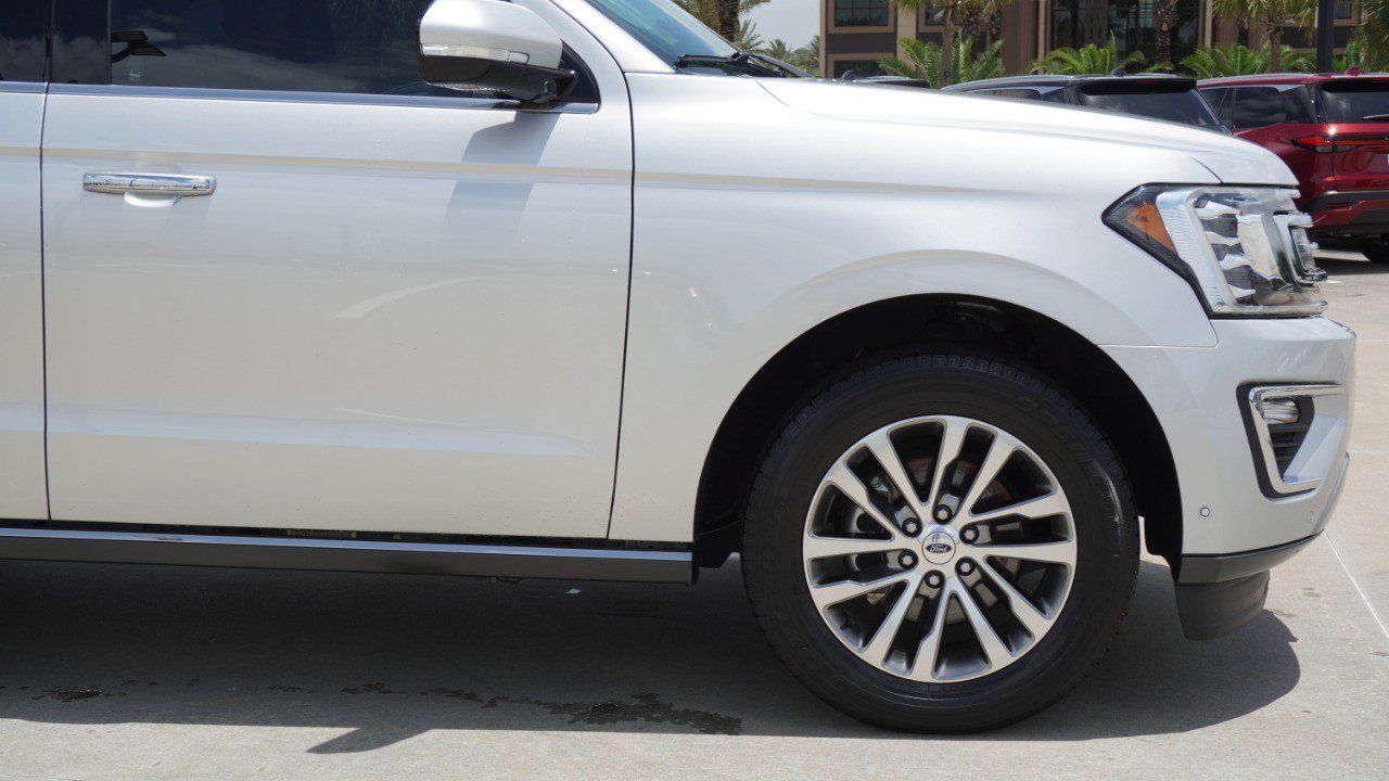 Used 2018 Ford Expedition Limited w/ Equipment Group 301A RWD image 9