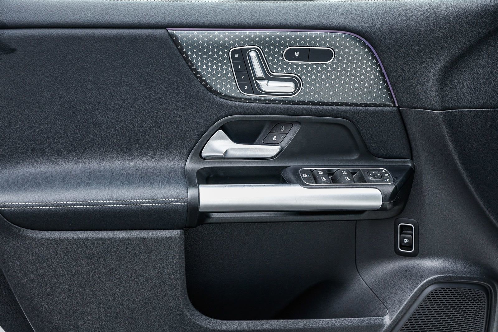 Used 2025 Mercedes-Benz GLA 250 4MATIC image 20