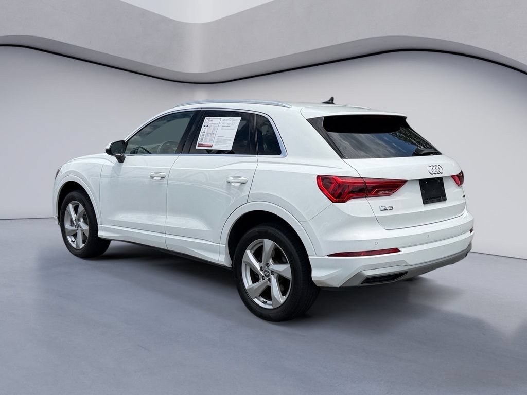 Used 2019 Audi Q3 2.0T Premium w/ Convenience Package AWD/4WD image 3