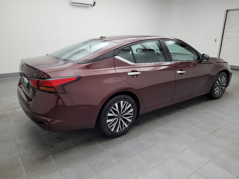 Used 2024 Nissan Altima 2.5 SV image 10