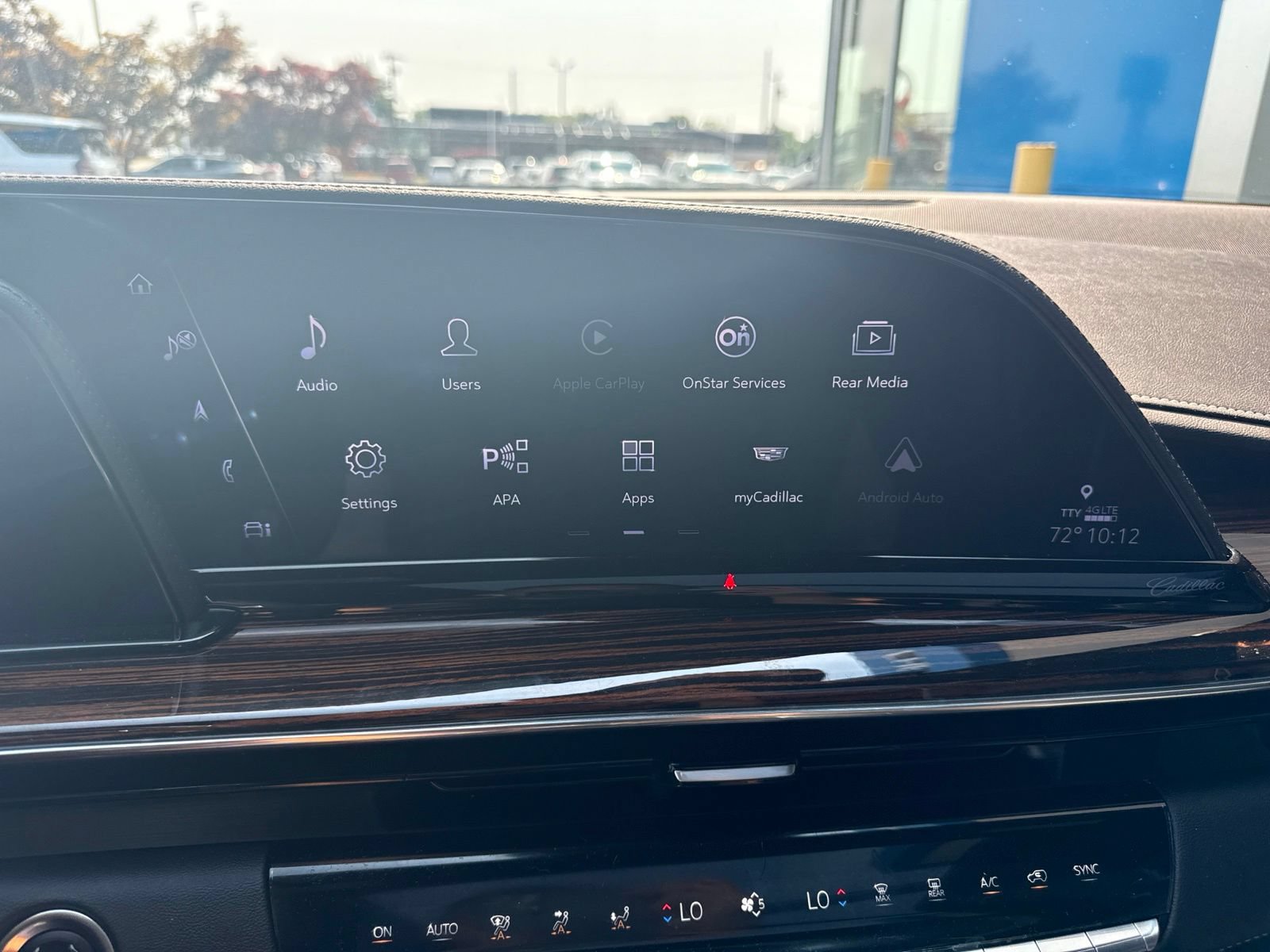 Used 2023 Cadillac Escalade Premium Luxury AWD/4WD image 27