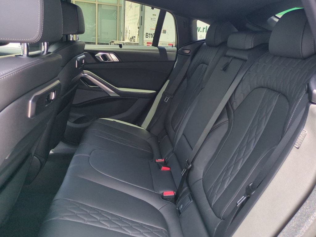 New 2027 BMW X6 M60i AWD/4WD image 14