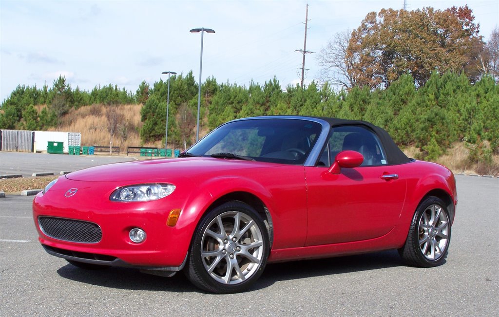 Used 2006 MAZDA MX-5 Miata 3rd Generation Limited image 3