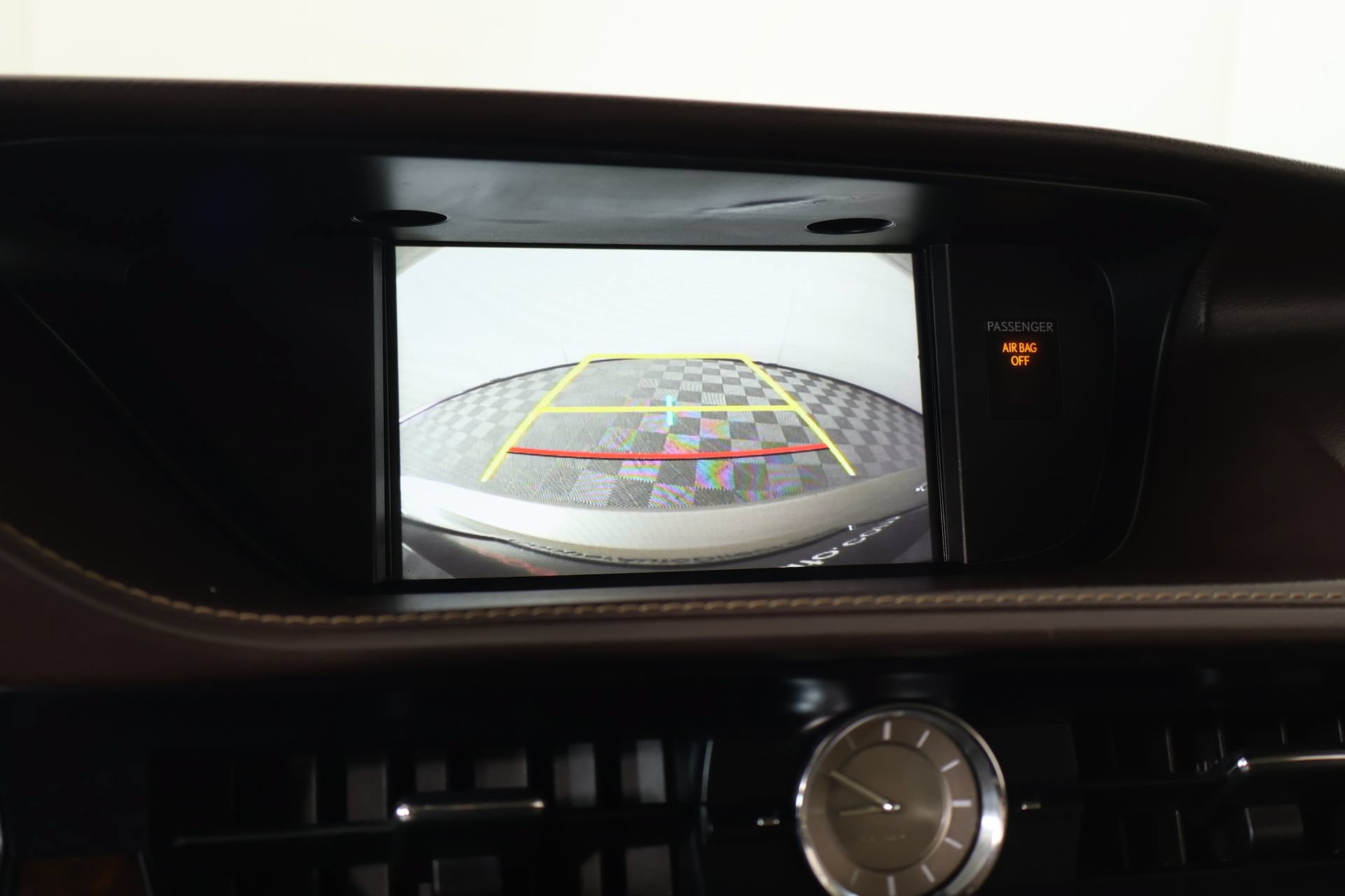 Used 2017 Lexus ES 350 w/ Premium Package FWD image 6