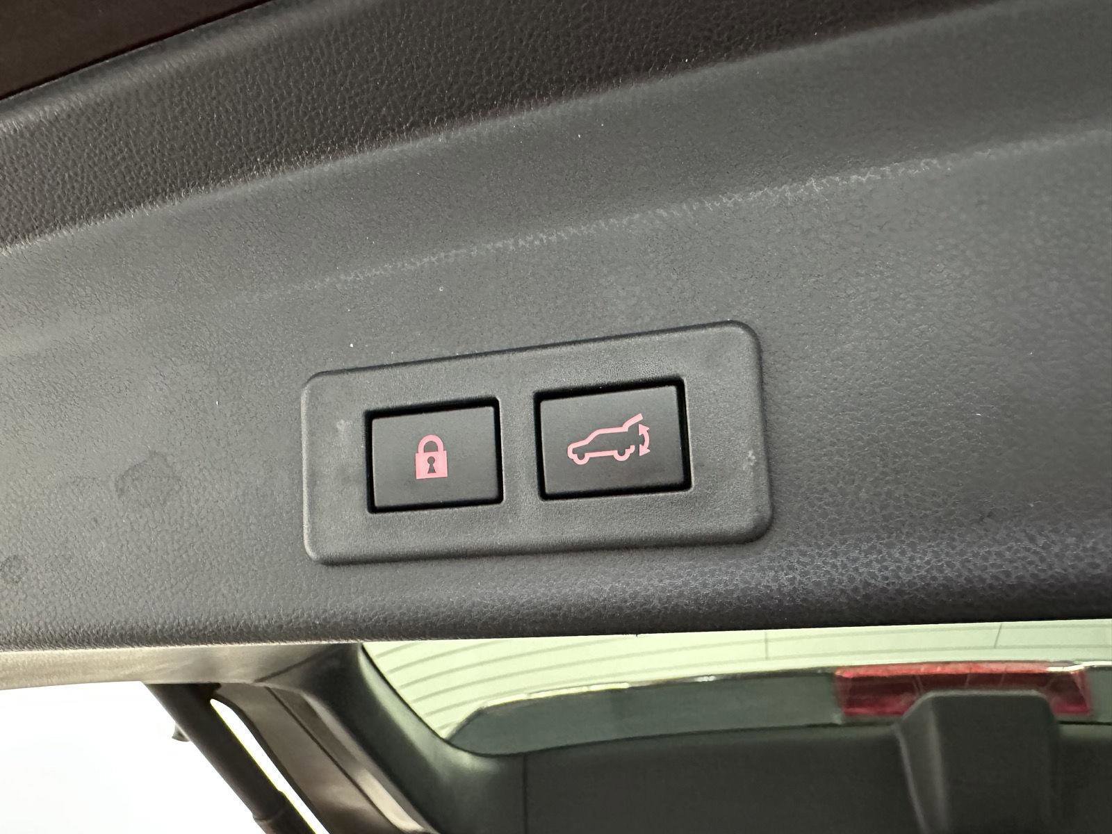 Used 2023 Subaru Ascent Touring AWD/4WD image 34