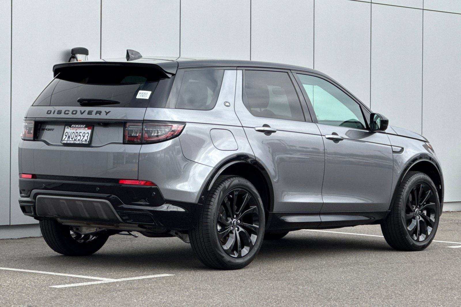 Certified 2025 Land Rover Discovery Sport Dynamic SE AWD/4WD image 5