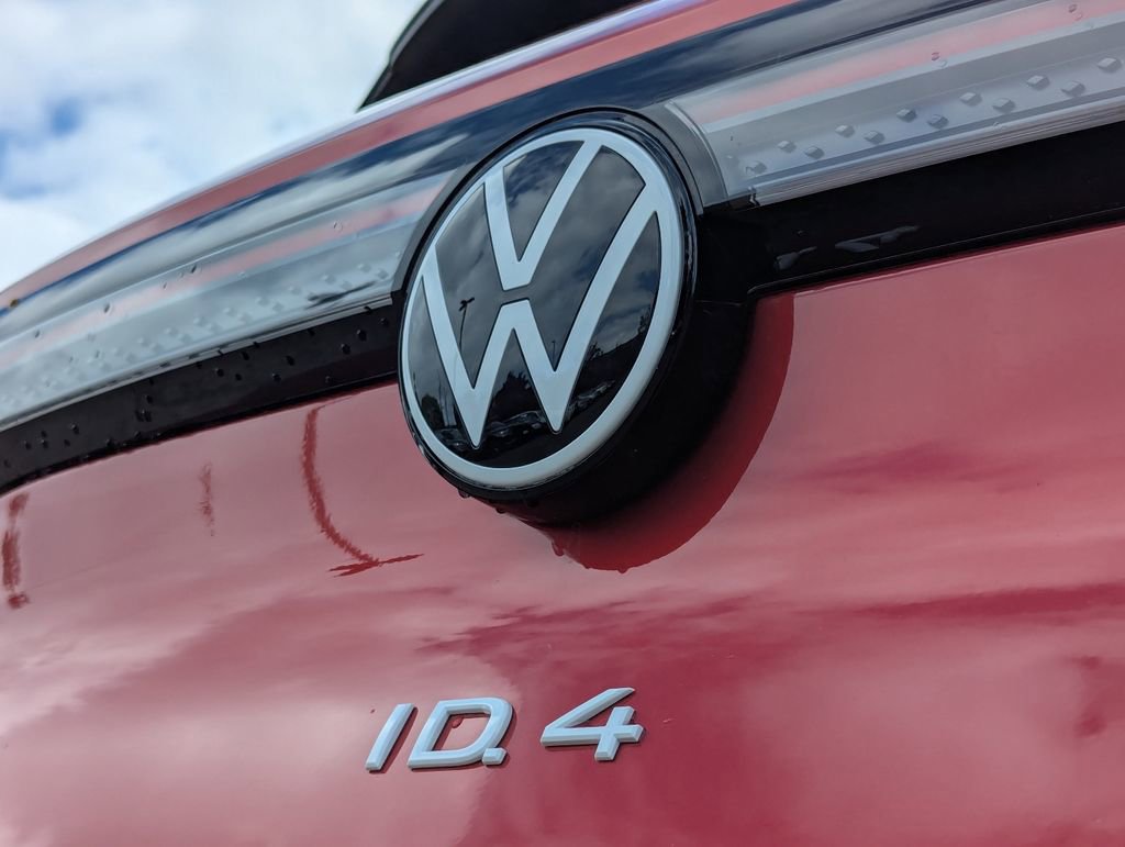 Certified 2021 Volkswagen ID.4 Pro S w/ Gradient Package AWD/4WD image 32