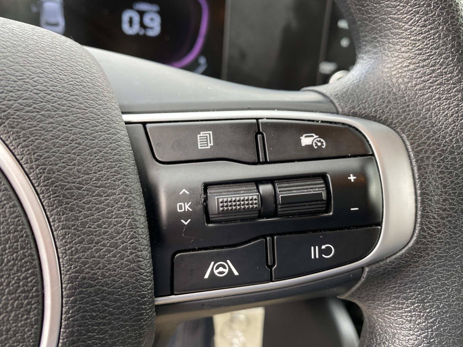Used 2023 Kia Sportage LX AWD/4WD image 17