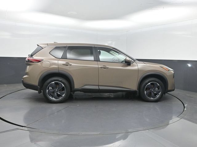Used 2024 Nissan Rogue SV FWD image 33