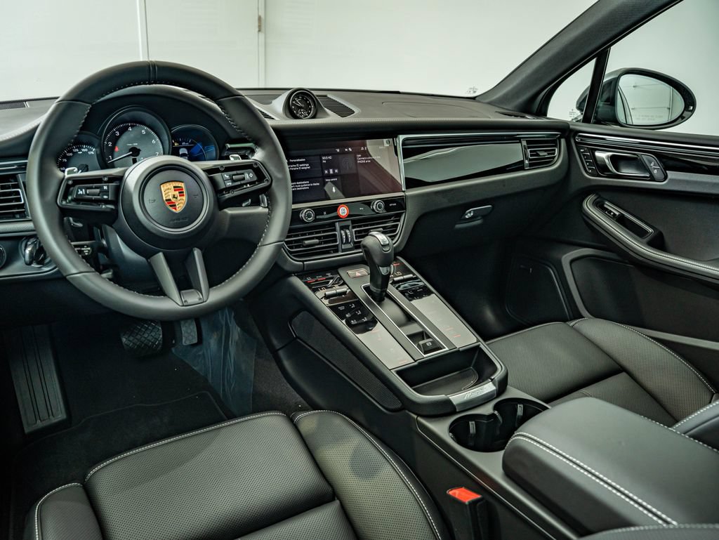 New 2026 Porsche Macan S AWD/4WD image 4