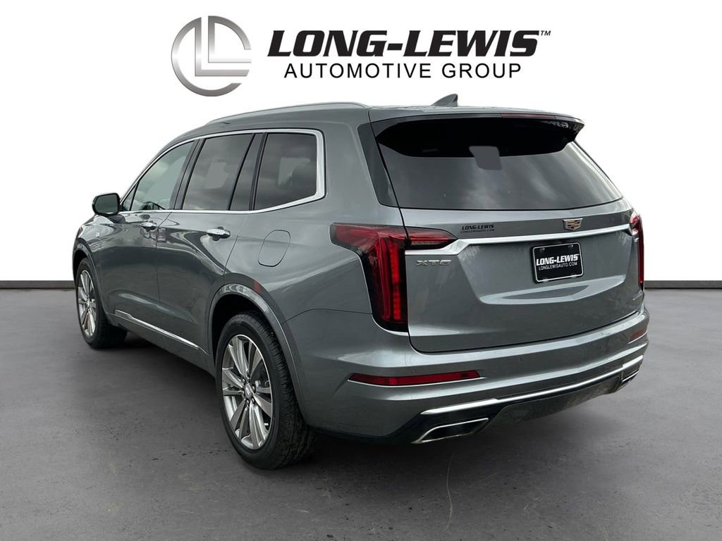 Used 2022 Cadillac XT6 Premium Luxury w/ Technology Package FWD image 4