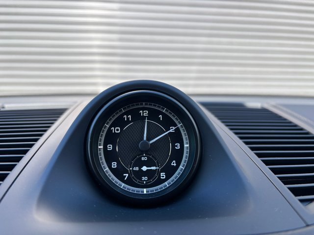 Certified 2025 Porsche Macan image 18