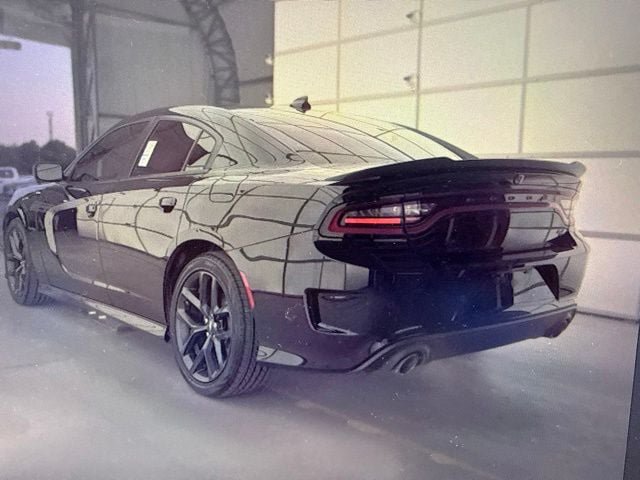 Used 2022 Dodge Charger R/T w/ Blacktop Package RWD image 4