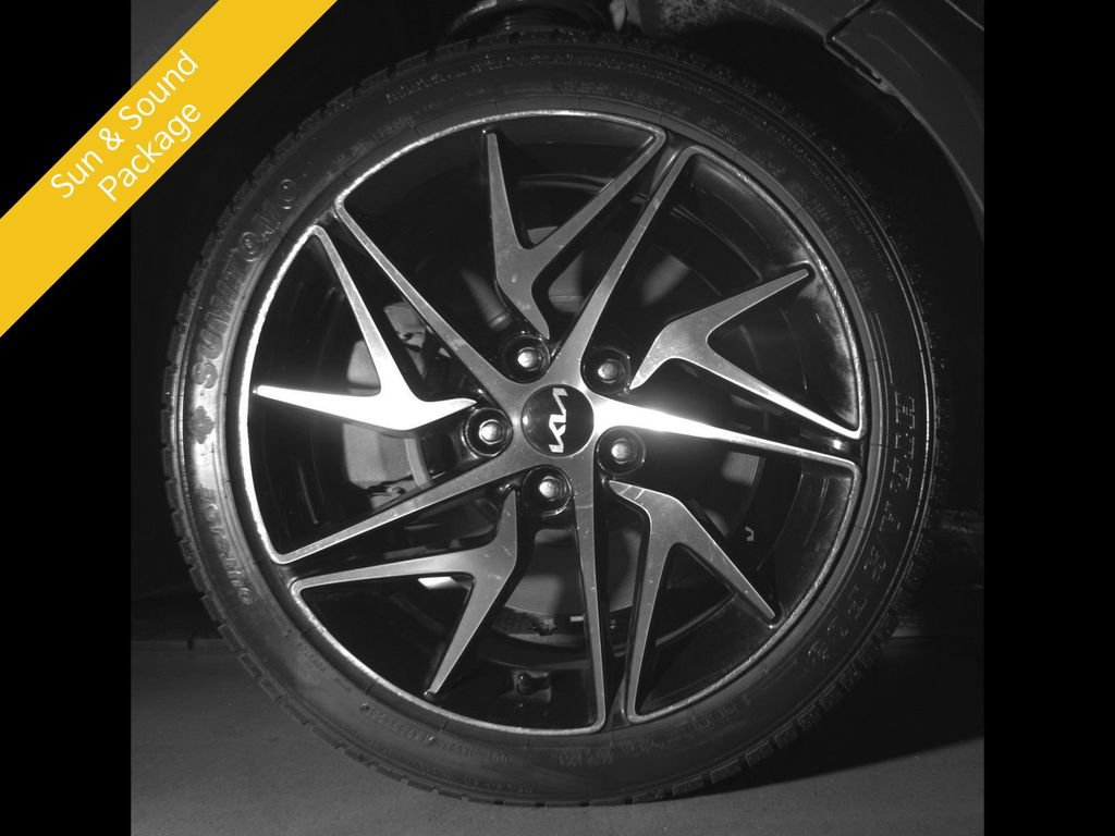 Certified 2022 Kia Stinger GT-Line w/ Sun & Sound Package AWD/4WD image 12