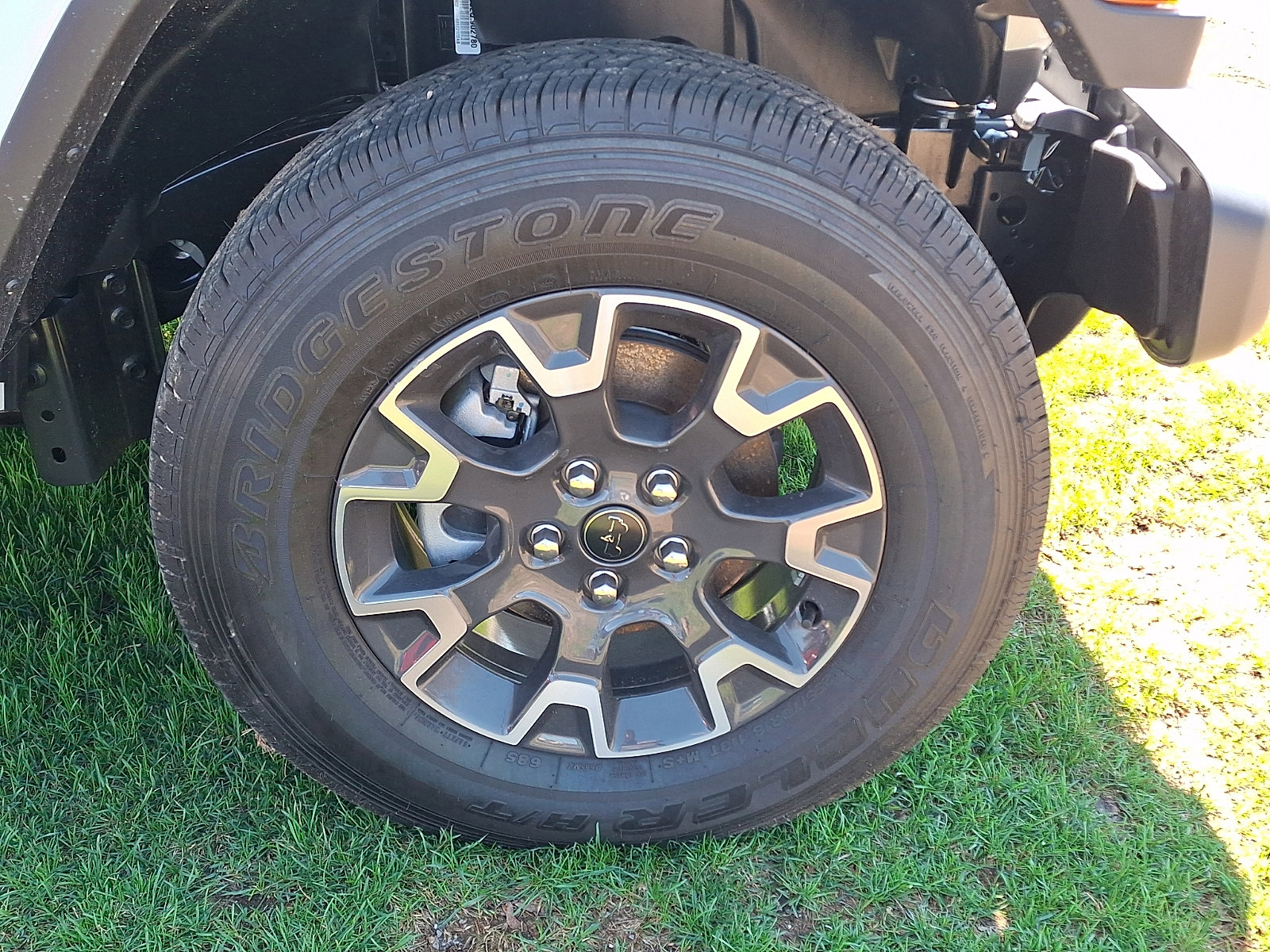 Used 2026 Jeep Wrangler Sahara AWD/4WD image 8