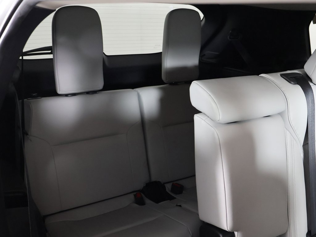 Used 2023 Mitsubishi Outlander SEL image 39