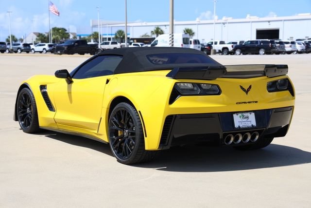 Used 2015 Chevrolet Corvette Z06 w/ 3LZ Preferred Equipment Group RWD image 6