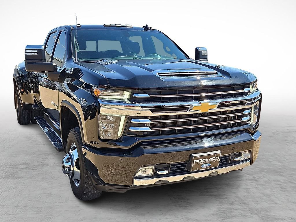 Used 2022 Chevrolet Silverado 3500 High Country AWD/4WD image 2
