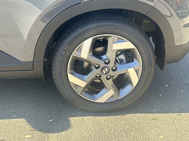 Certified 2026 Hyundai Venue SEL FWD image 41