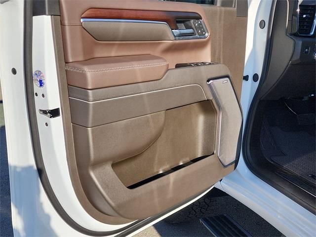 New 2026 GMC Sierra 2500 Denali w/ Denali Reserve Package image 15