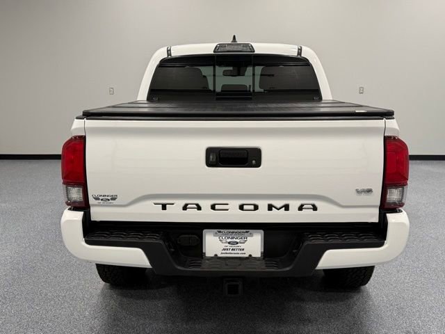 Used 2019 Toyota Tacoma TRD Sport AWD/4WD image 10