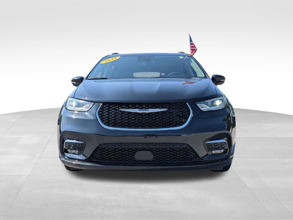Used 2022 Chrysler Pacifica Touring-L FWD image 8