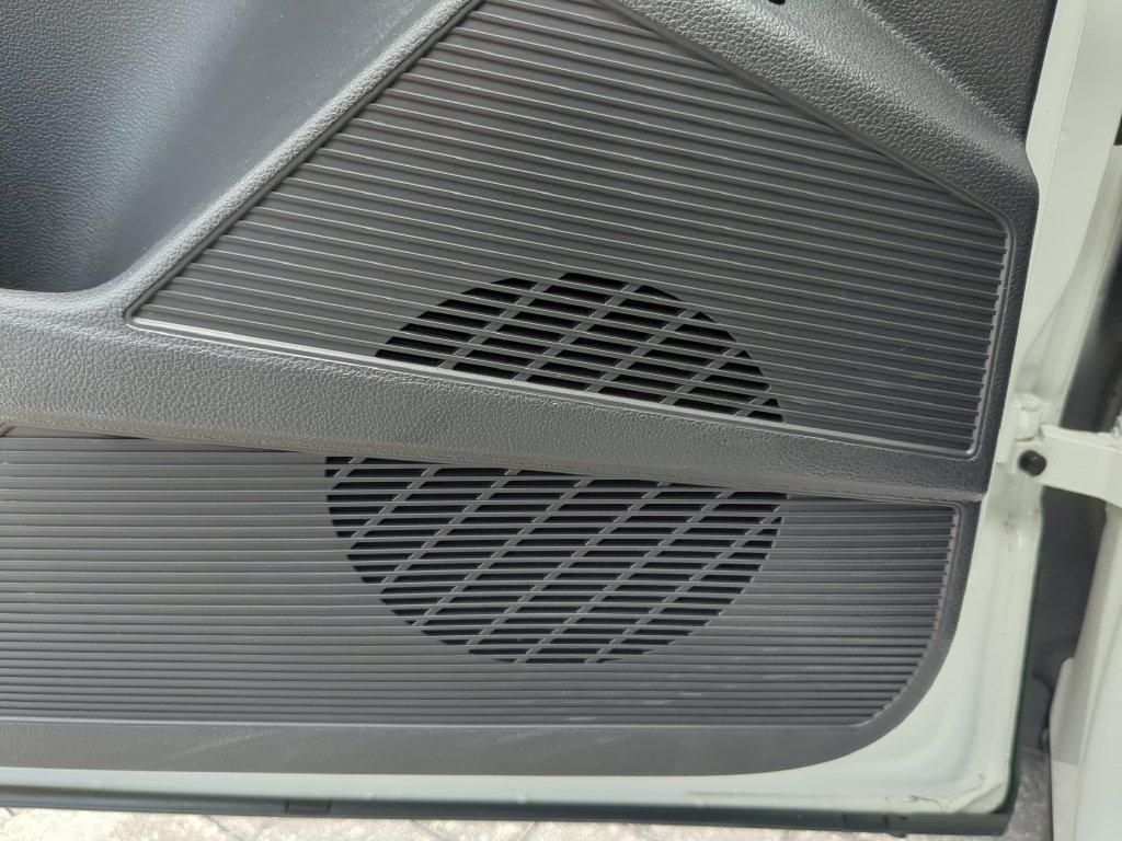 Certified 2022 Volkswagen Taos SE FWD image 18