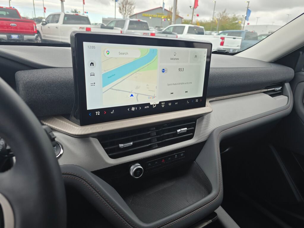 Used 2025 Ford Explorer Active image 26