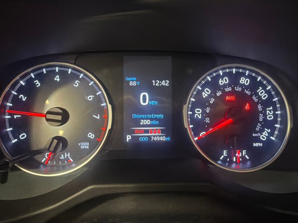 Used 2019 Toyota RAV4 LE AWD/4WD image 12