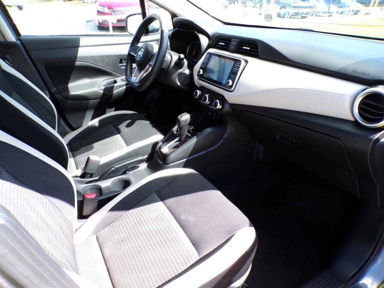 Used 2022 Nissan Versa SV w/ Trunk Package image 19